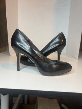 Via Spiga Black Leather Pointed-Toe Pumps sz 10